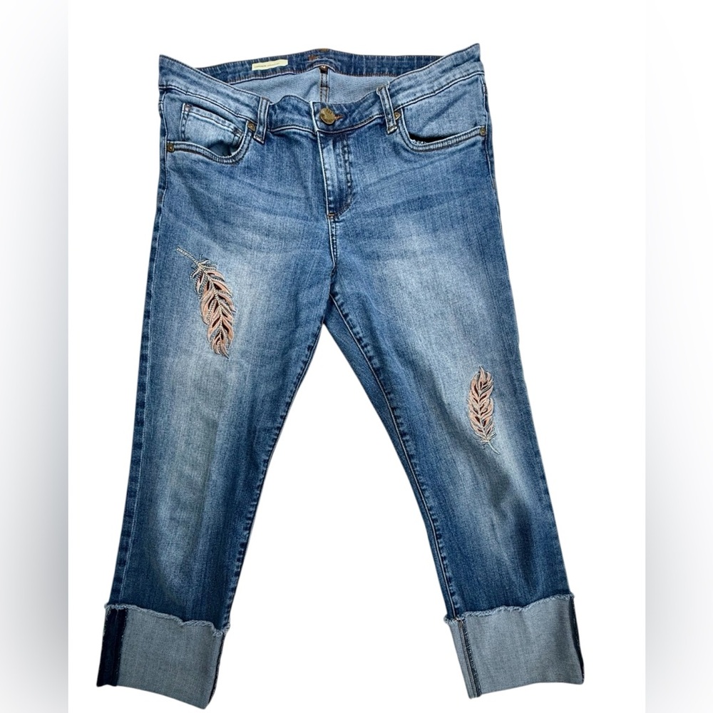Kut from the Kloth Cameron Straight Leg Cropped Jeans Feather embroidered Sz 12